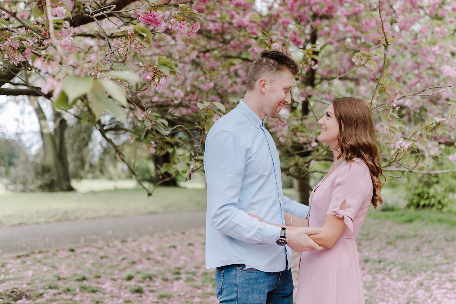 London Greenwich park pink cherry blossom engagement couples shoot London Greenwich park pink cherry blossom engagement couples shoot
