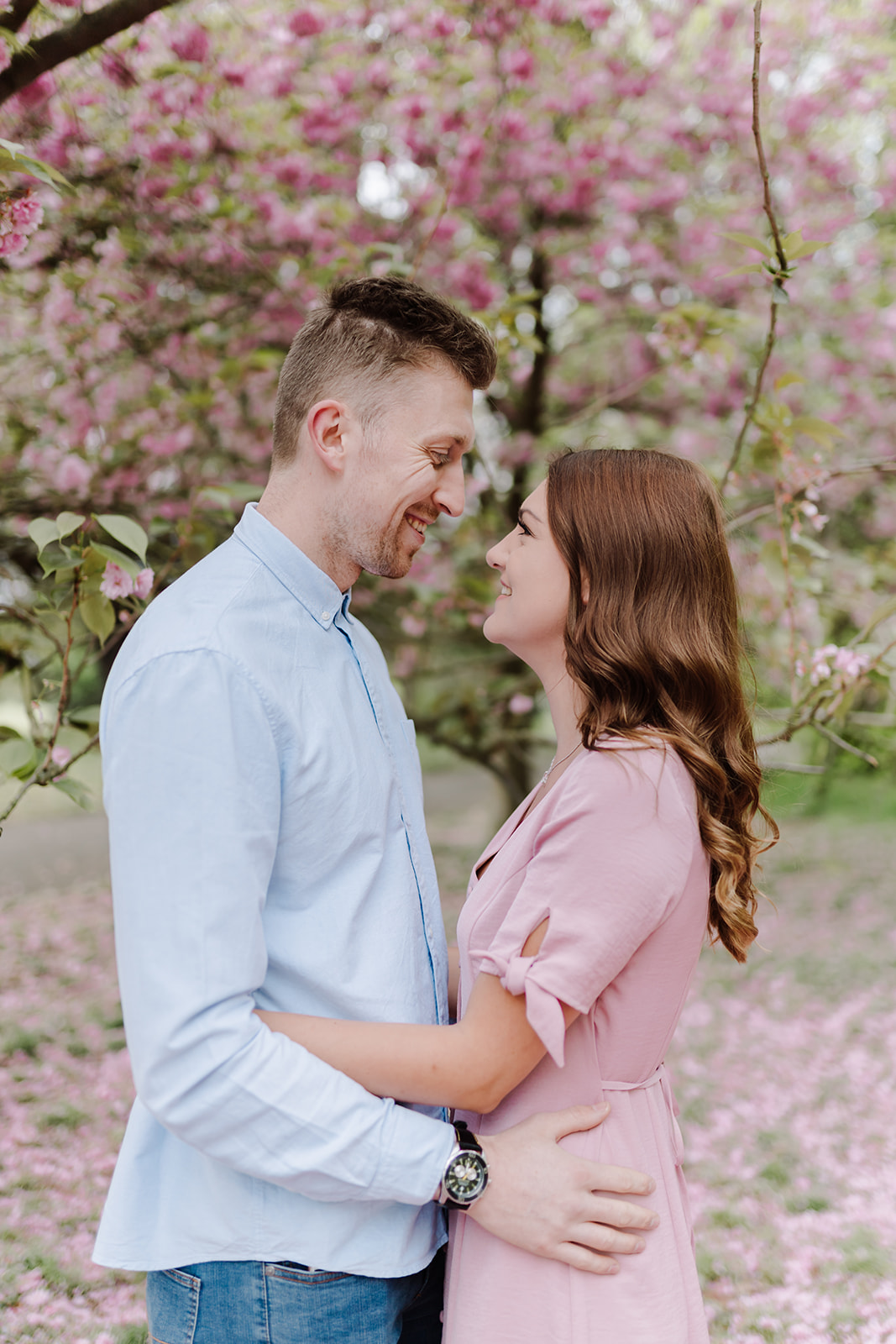London Greenwich park pink cherry blossom engagement couples shoot London Greenwich park pink cherry blossom engagement couples shoot