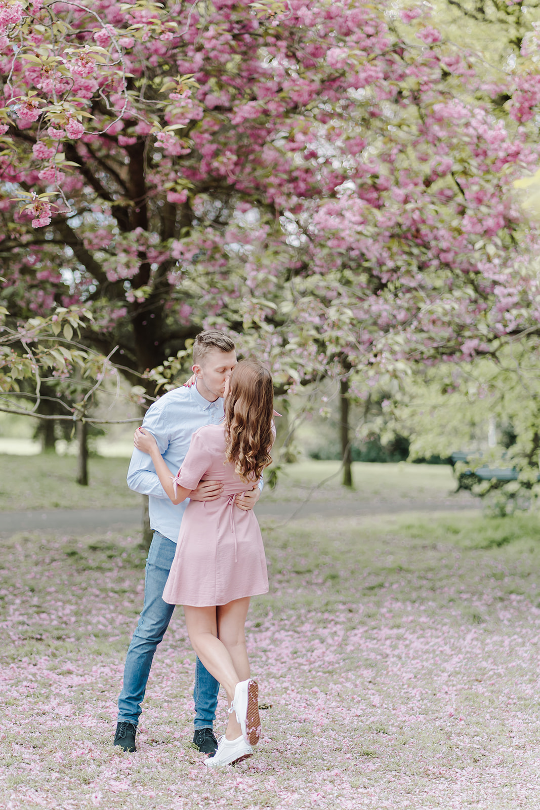 London Greenwich park pink cherry blossom engagement couples shoot London Greenwich park pink cherry blossom engagement couples shoot