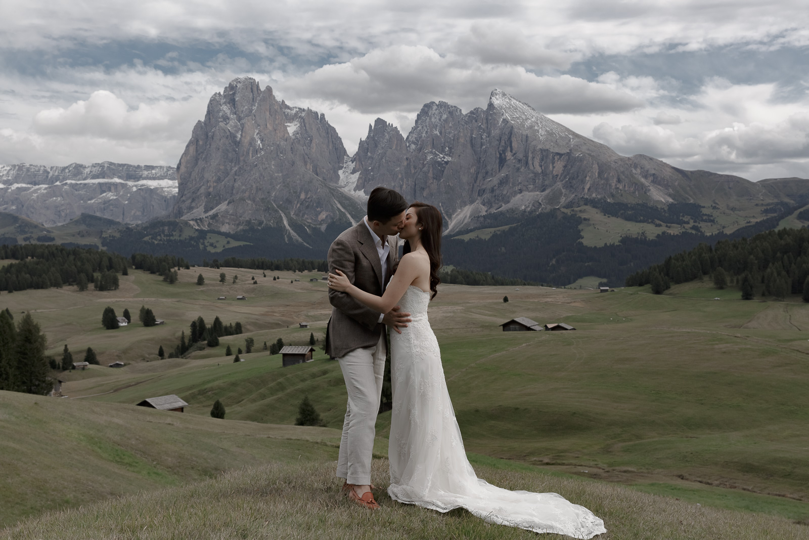 elopement in the dolomites _ Escape to Italy