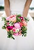 Bouquet de la mariée dans les tons verts et roses