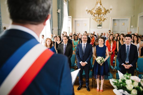 Photo pendant un mariage à la mairie