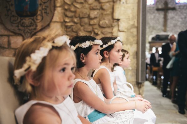 Les demoiselles d'honneur très attentives