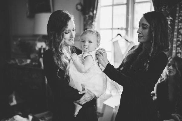le bébé est aussi de la fête pendant le mariage