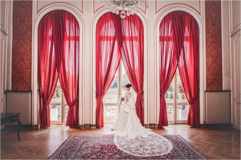 Robe de mariée dans un château français