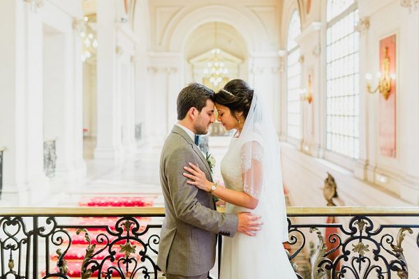 Mariage dans la mairie de Levallois