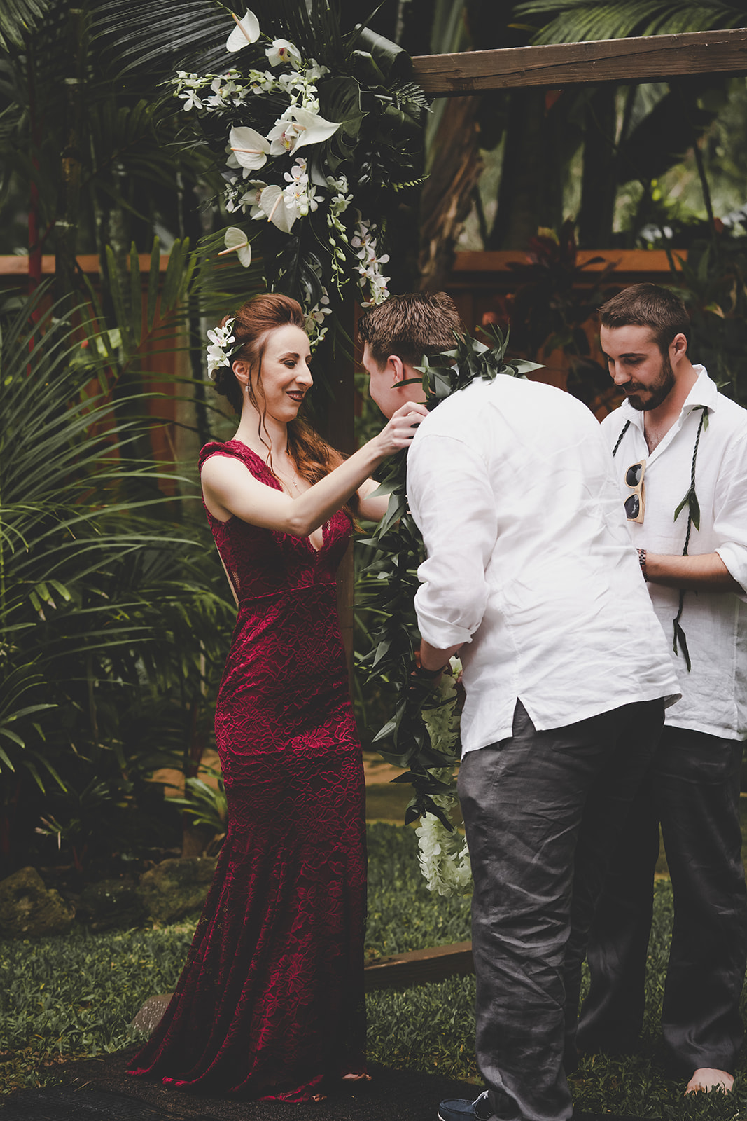 Backyard Hawai’i Wedding ackyard Hawai’i Wedding at Hale Koa State on Oahu