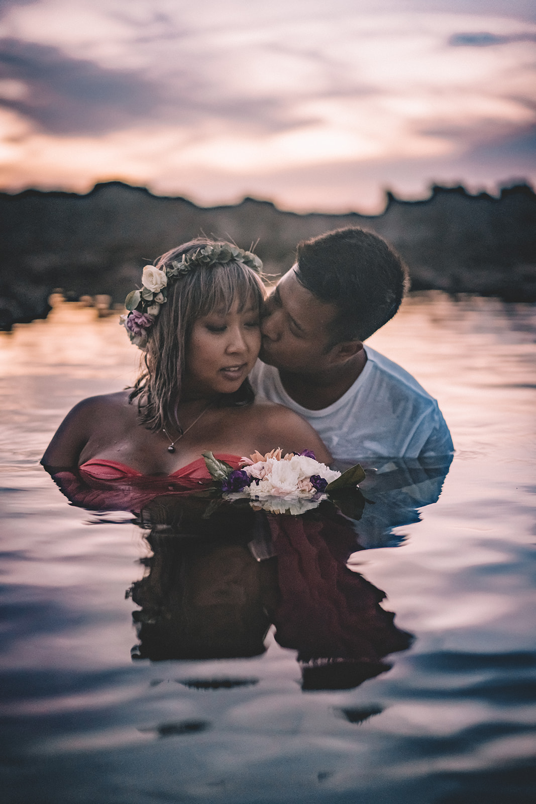 Babymoon photos in Hawaii Underwater Maternity Photos at Sharks Cove on Oahu