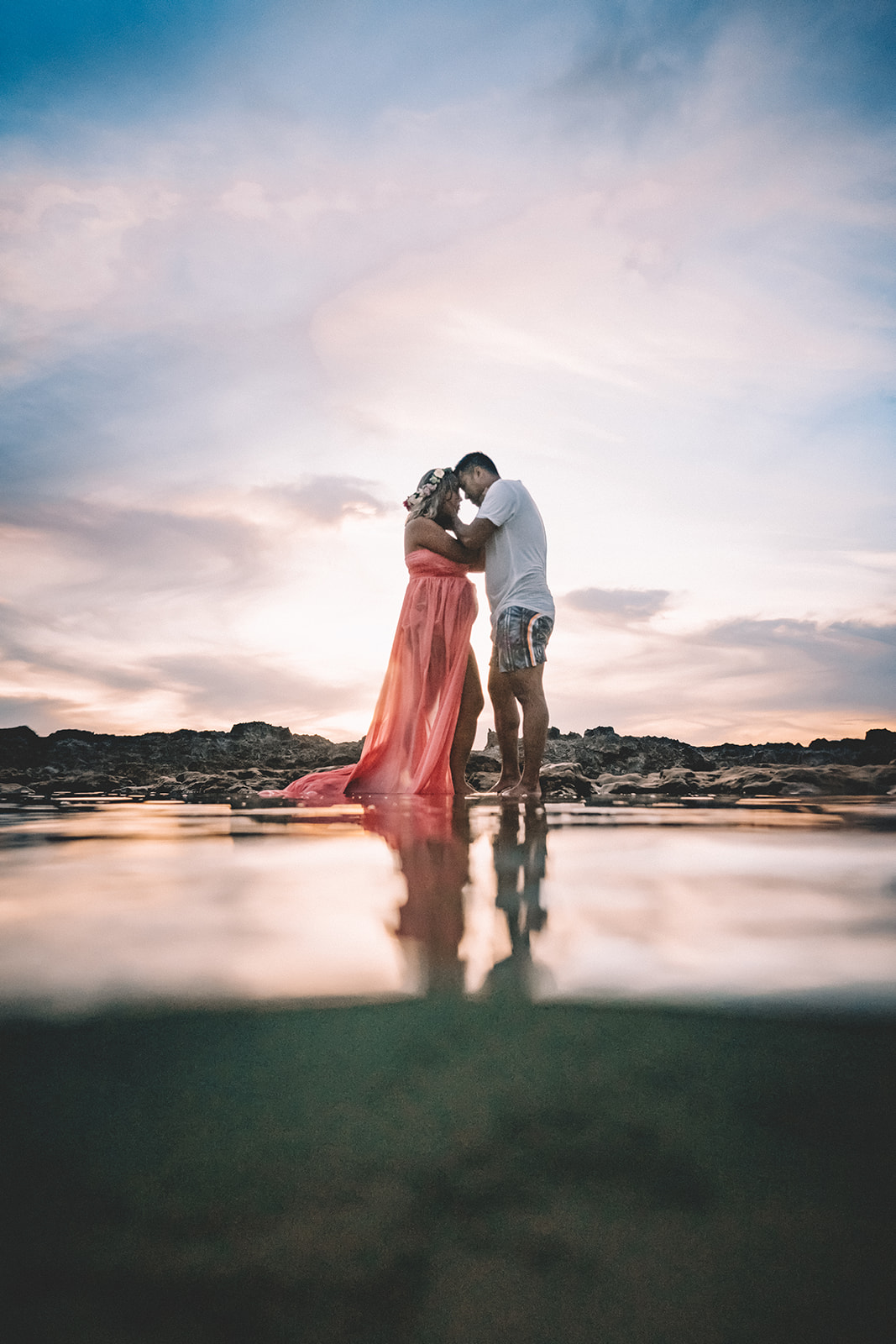Babymoon photos in Hawaii Underwater Maternity Photos at Sharks Cove on Oahu