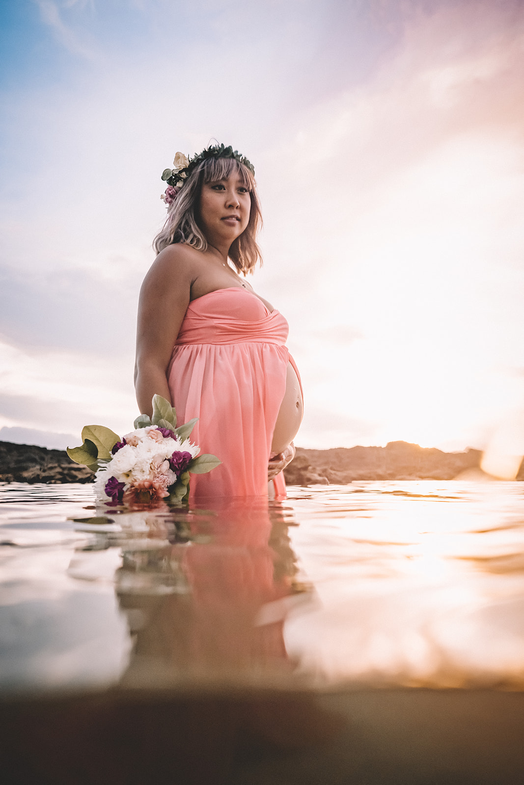 Babymoon photos in Hawaii Underwater Maternity Photos at Sharks Cove on Oahu