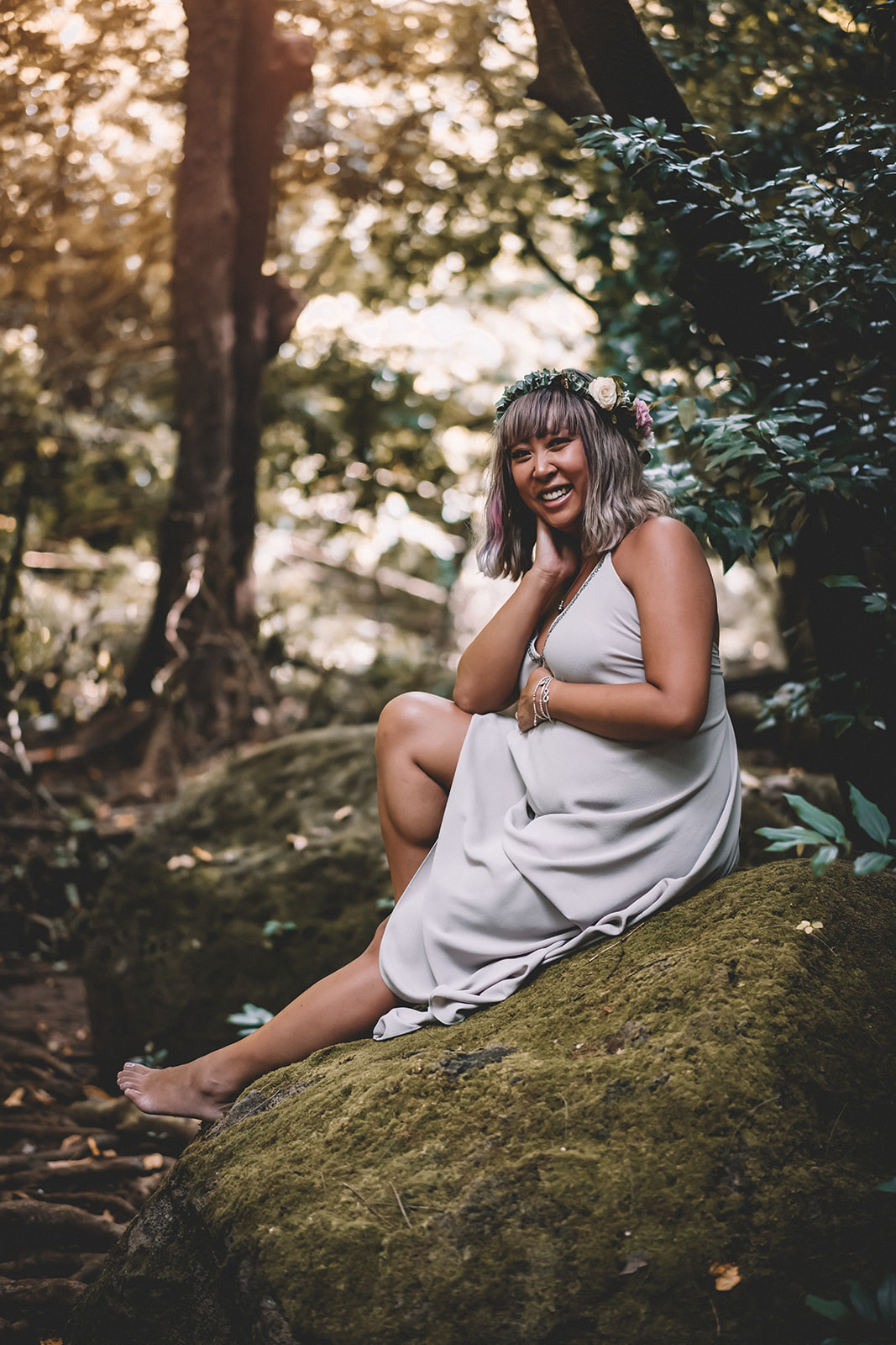 Babymoon photos in Hawaii Forest maternity photoshoot on Oahu