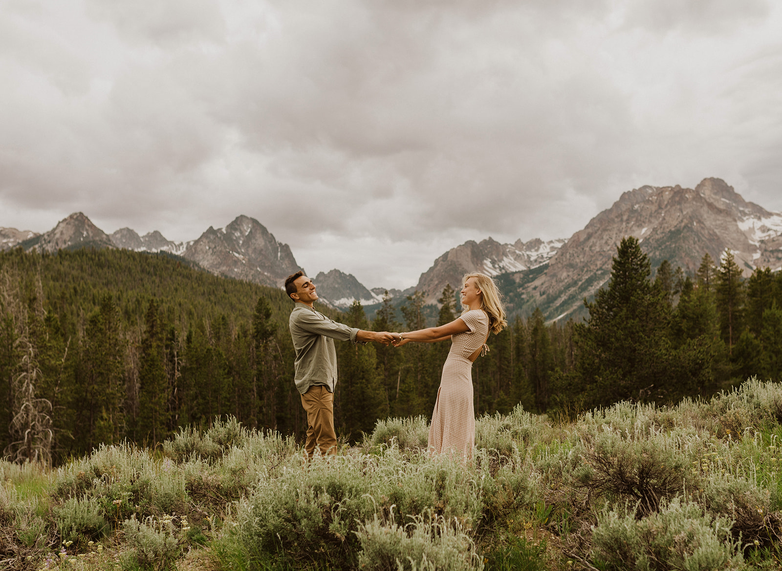 Sawtooth Adventure Couples Session || Hannah + Joe - Jones Co Creative