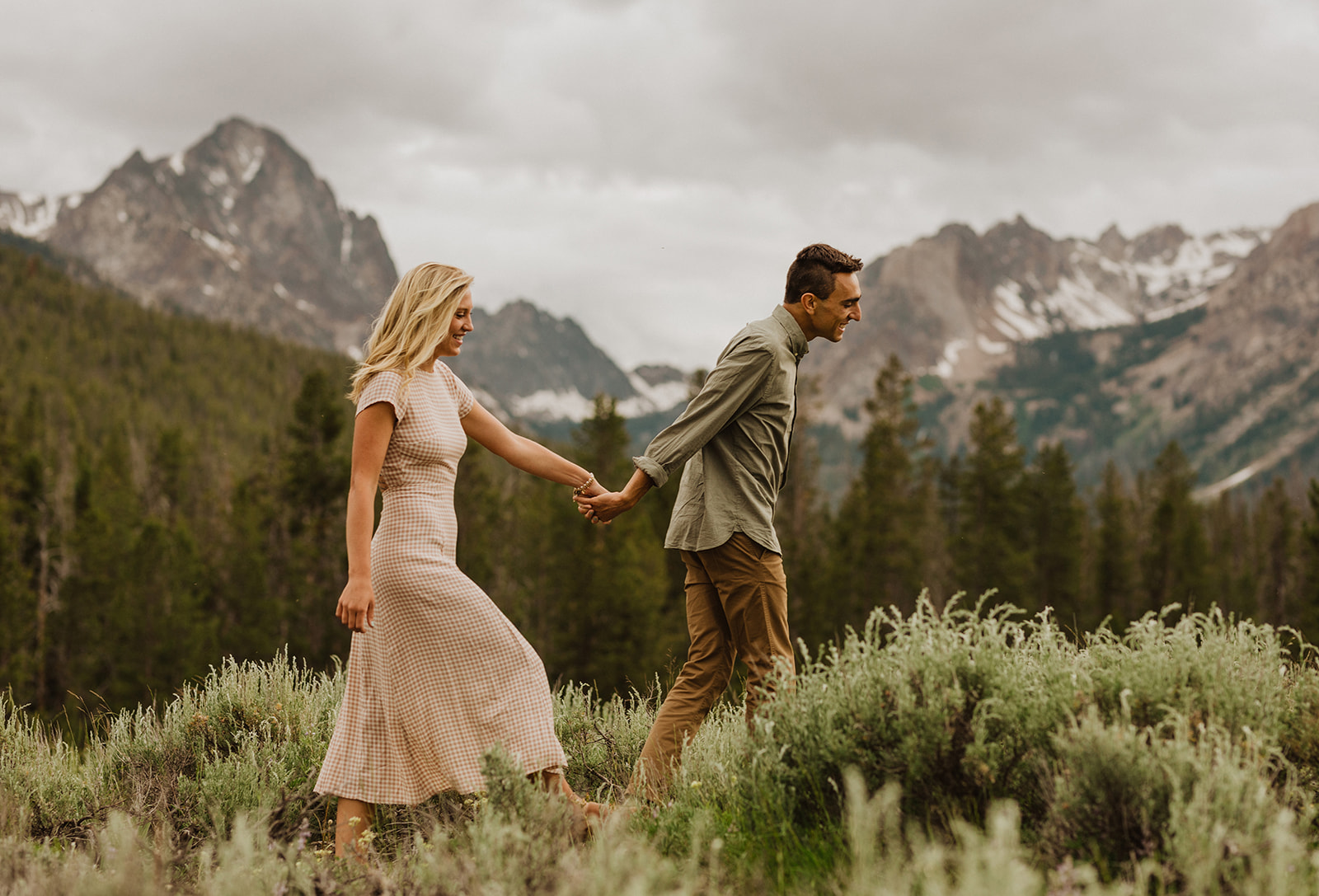 Sawtooth Adventure Couples Session || Hannah + Joe - Jones Co Creative