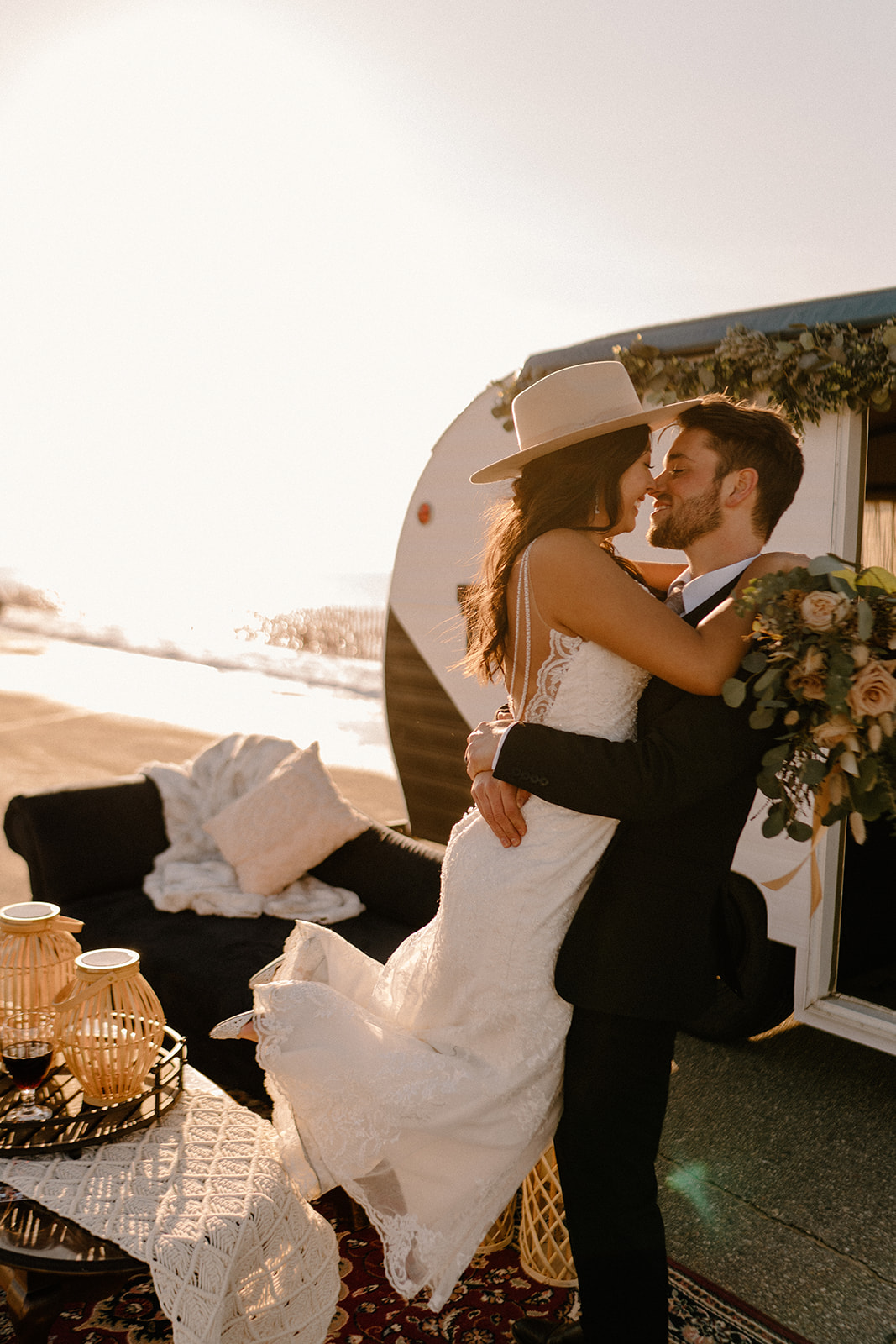 Michigan Elopement Photographer