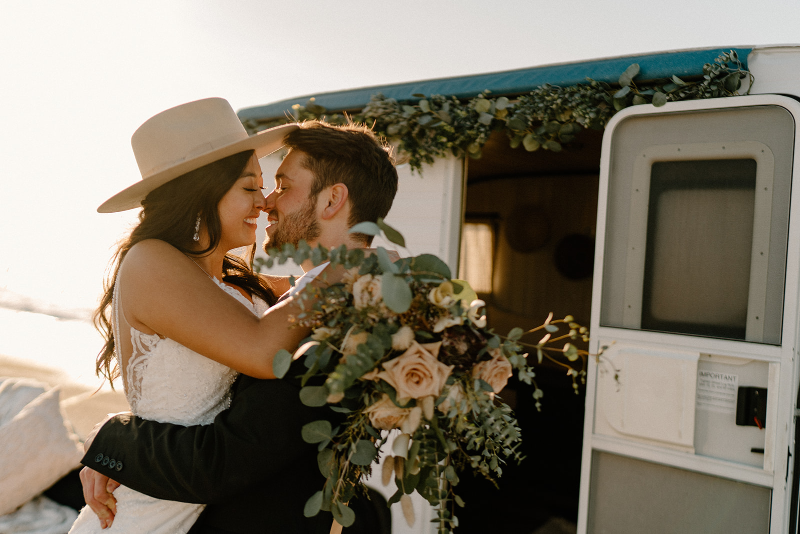 Michigan Elopement Photographer